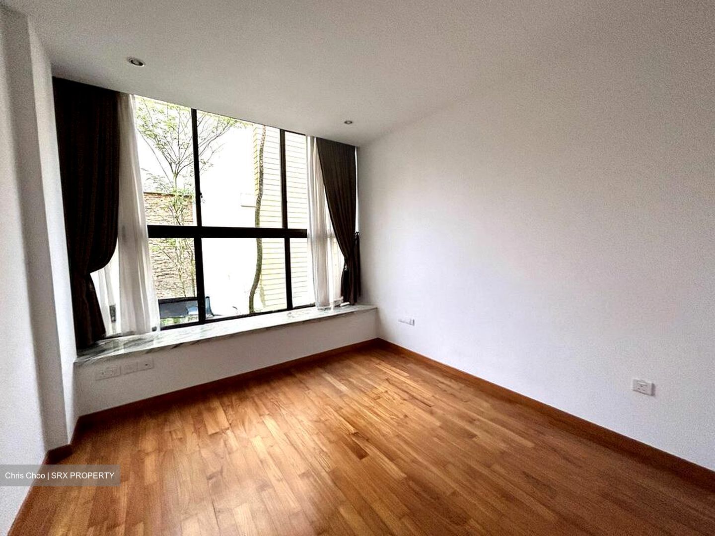 Holland Link (D10), Terrace #631453381